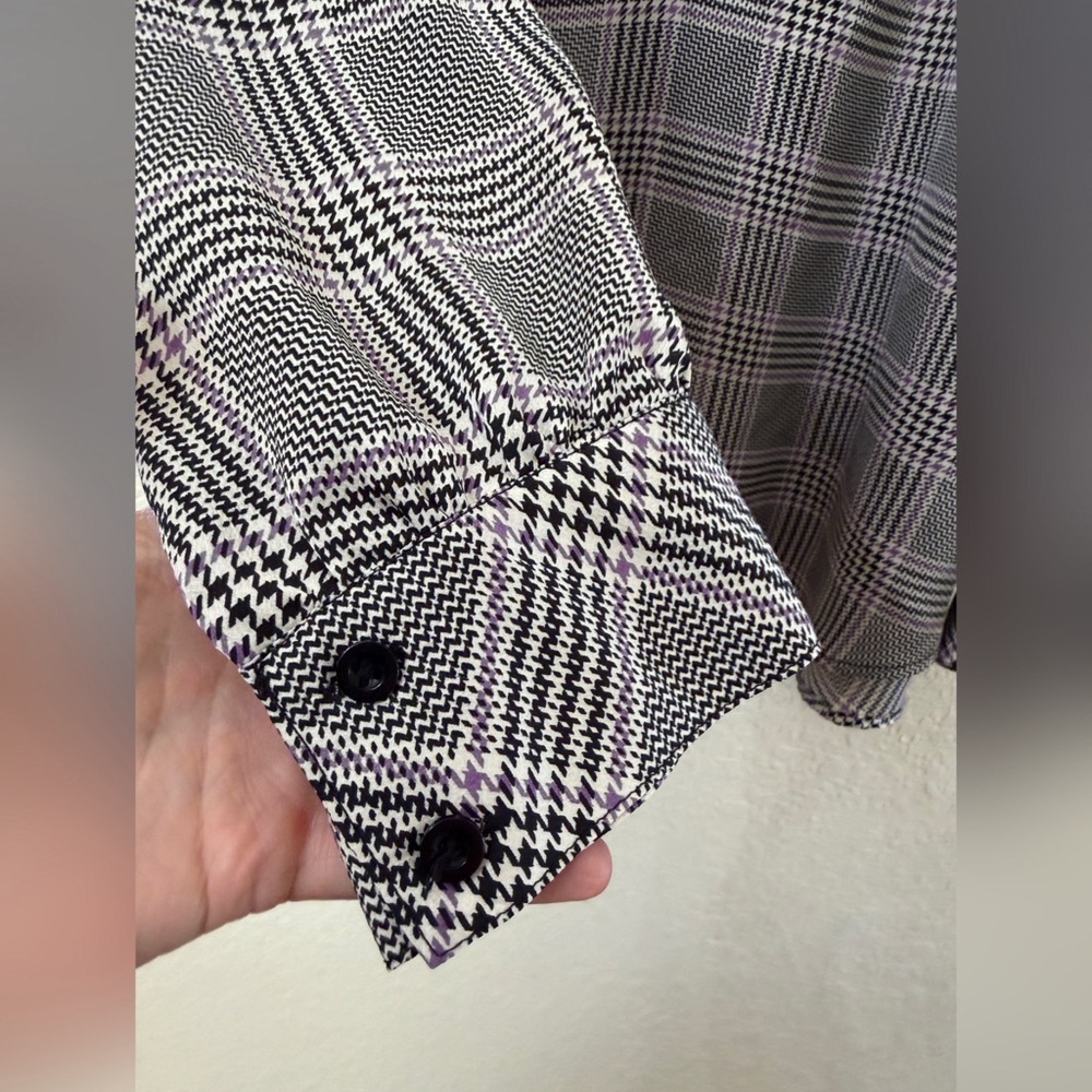 Torrid - Studio Bubble Satin Bow Tie Blouse - Glen Plaid - 4 - Picture 3 of 10